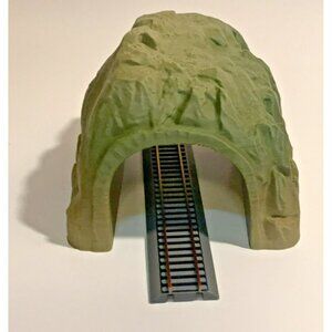 N Scale Rock Tunnel – Multi-Color Weathered Green/Tan Finish – Model Train 1:160